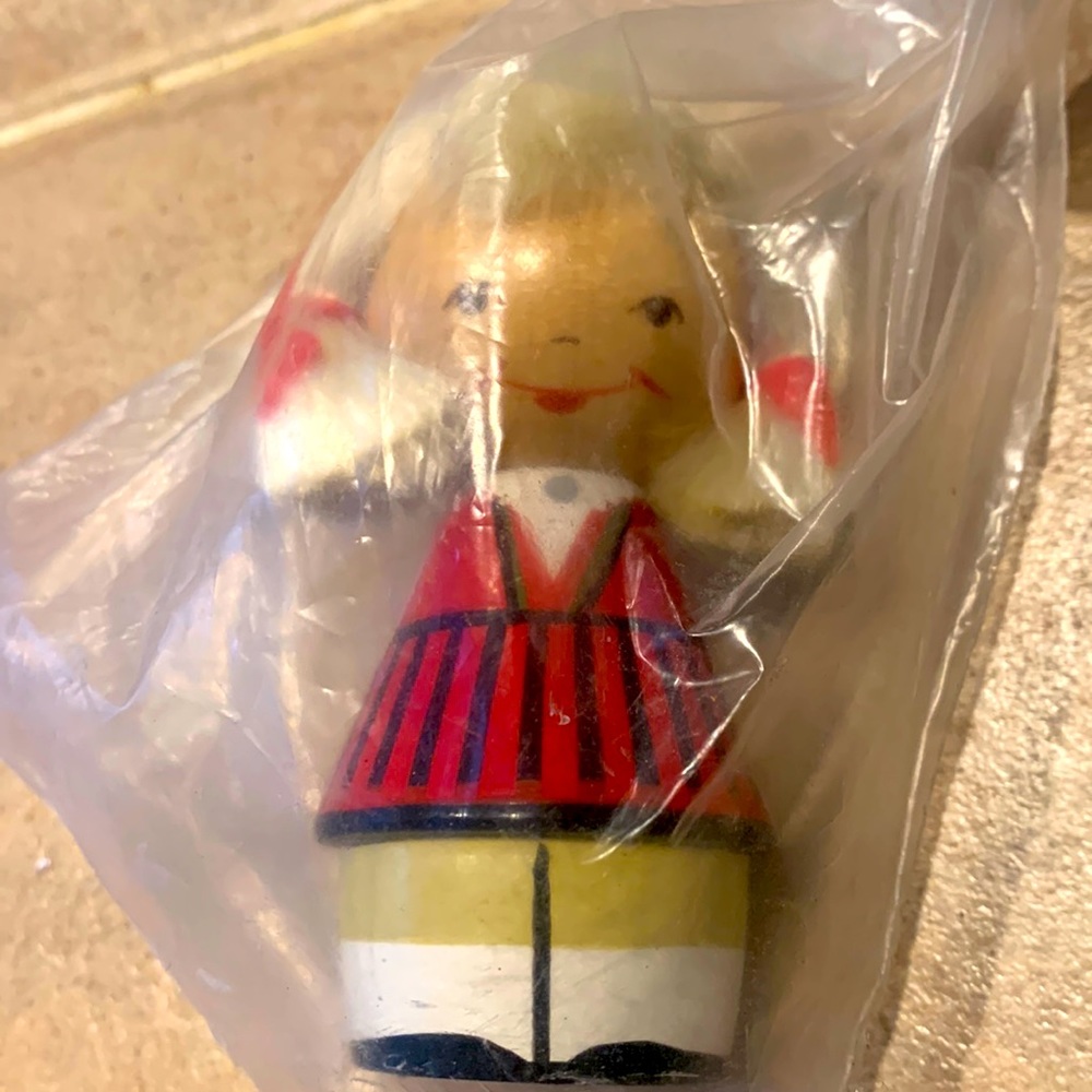 1970s Wooden Salvo figure